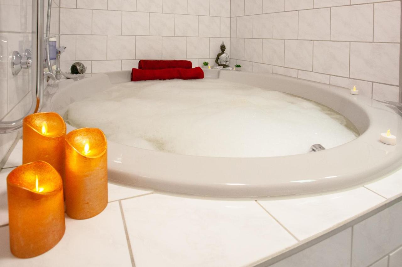 Standard Doppelzimmer mit Badewanne