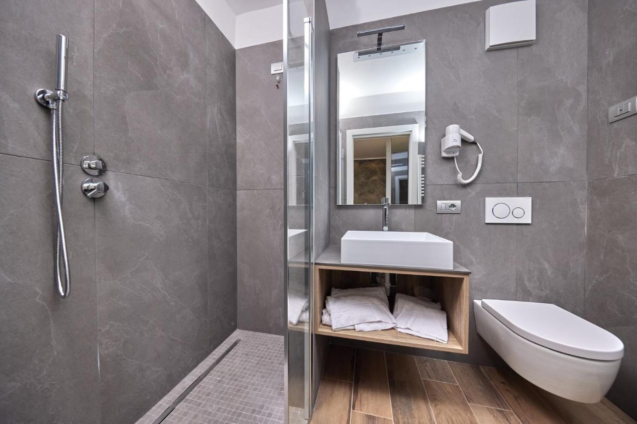 Deluxe Doppel-/Zweibettzimmer mit Whirlpool