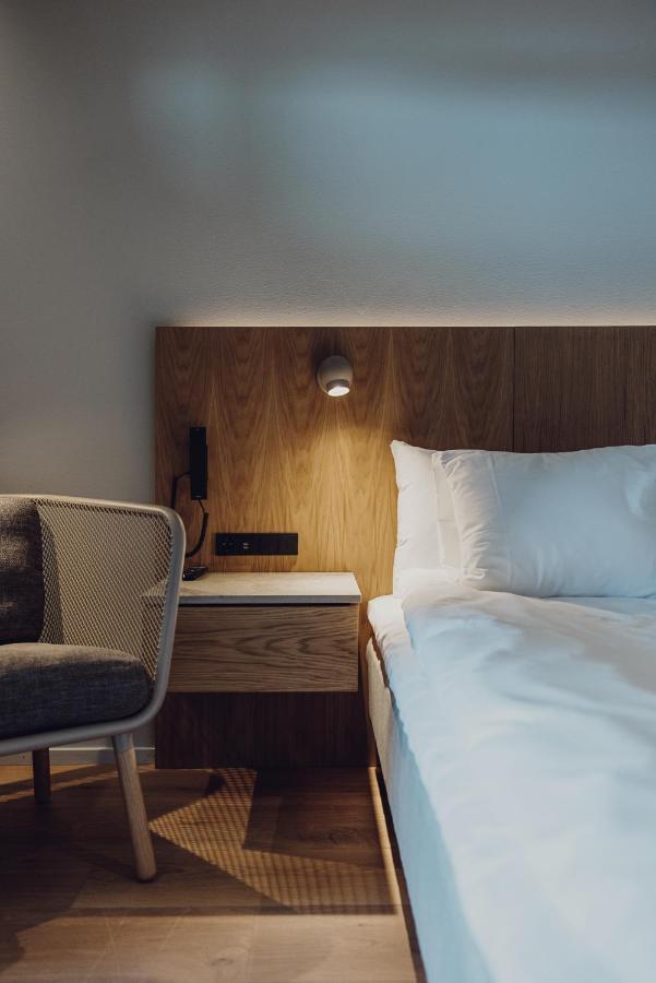 Standard Zimmer mit Kingsize-Bett