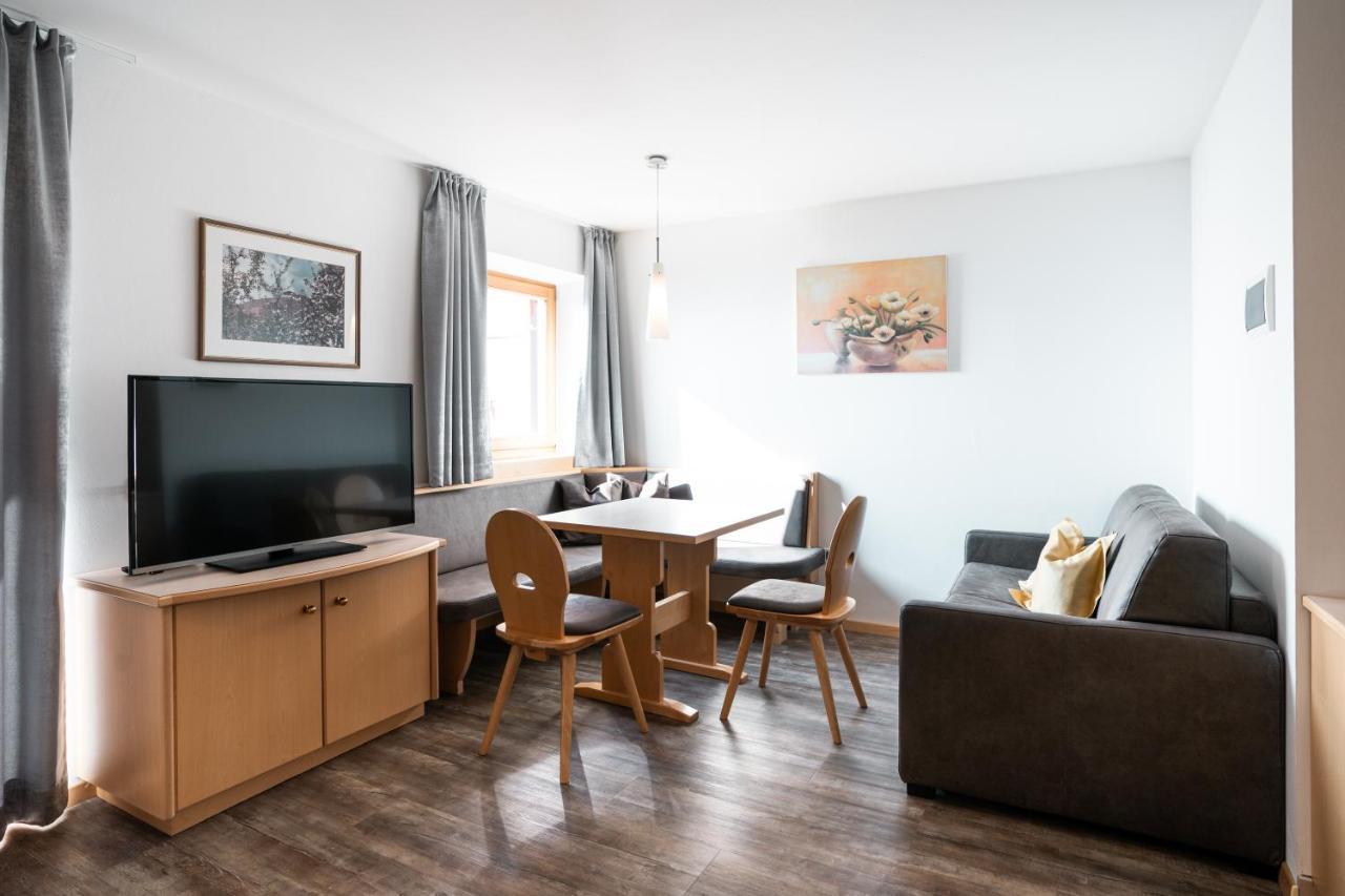 Apartment mit Balkon
