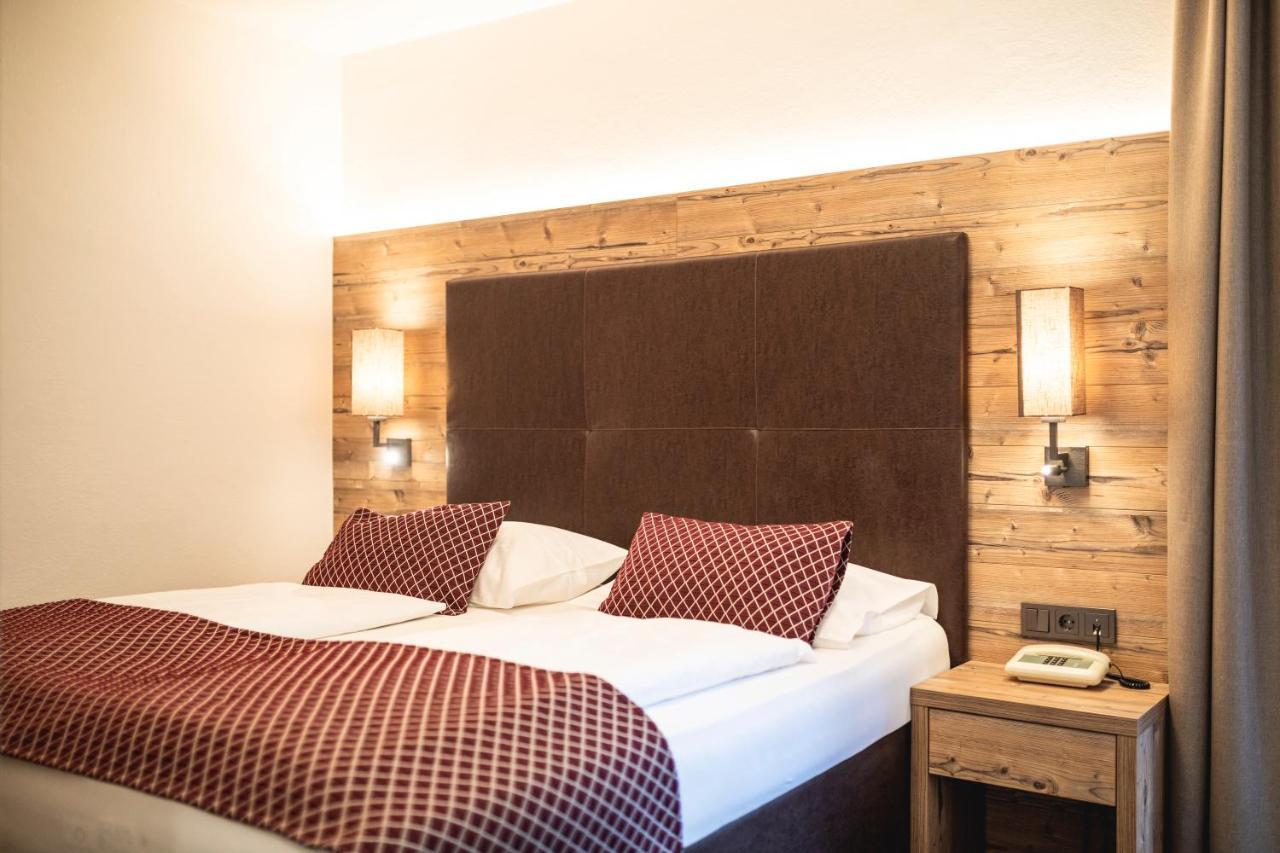 Doppelzimmer mit Balkon