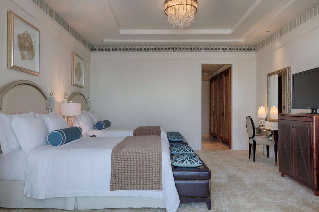 Superior Doppelzimmer mit 2 Doppelbetten und eingeschränktem Meerblick