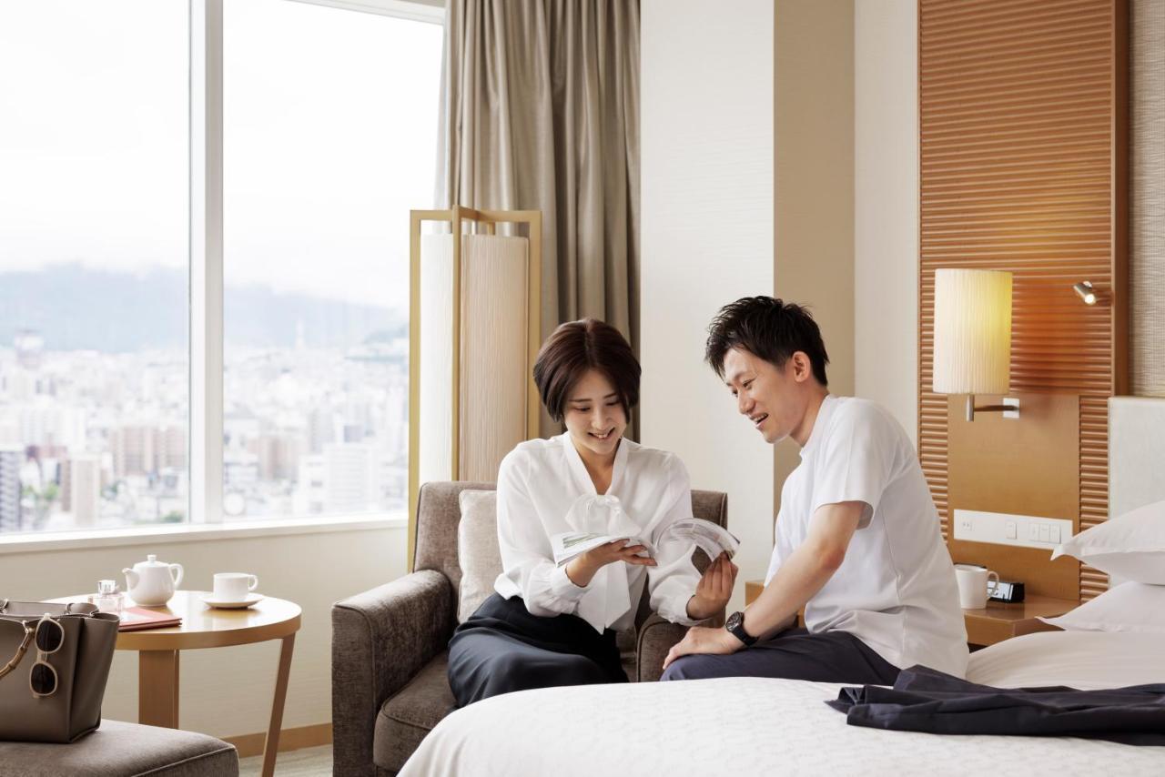 Deluxe Zimmer mit 1 Kingsize-Bett und Stadtblick