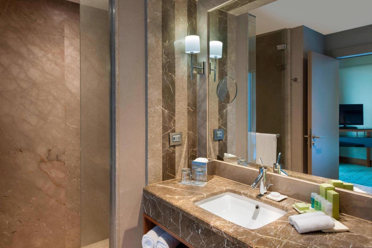 Junior Suite mit Stadtblick und Zugang zur Lounge