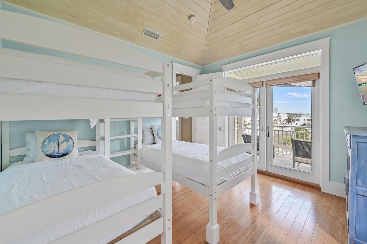 Four-Bedroom Holiday Home