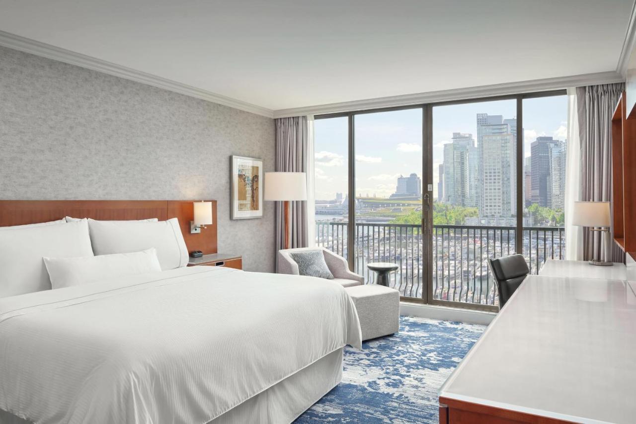 Premium Zimmer mit Kingsize-Bett, Yachthafen- und Stadtblick