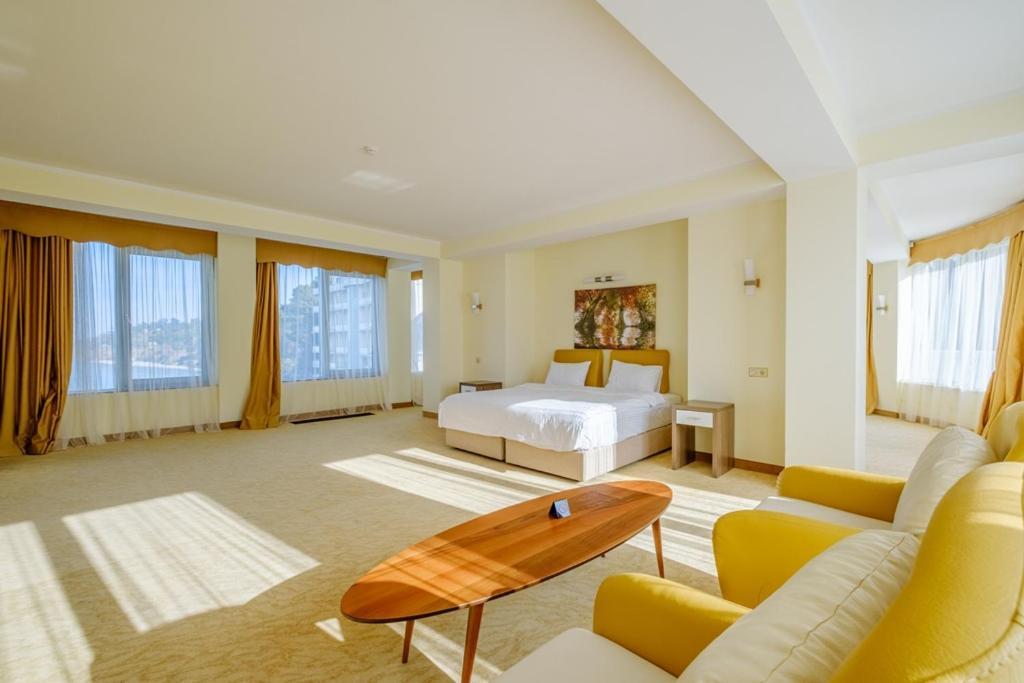 Familienzimmer mit seitlichem Meerblick