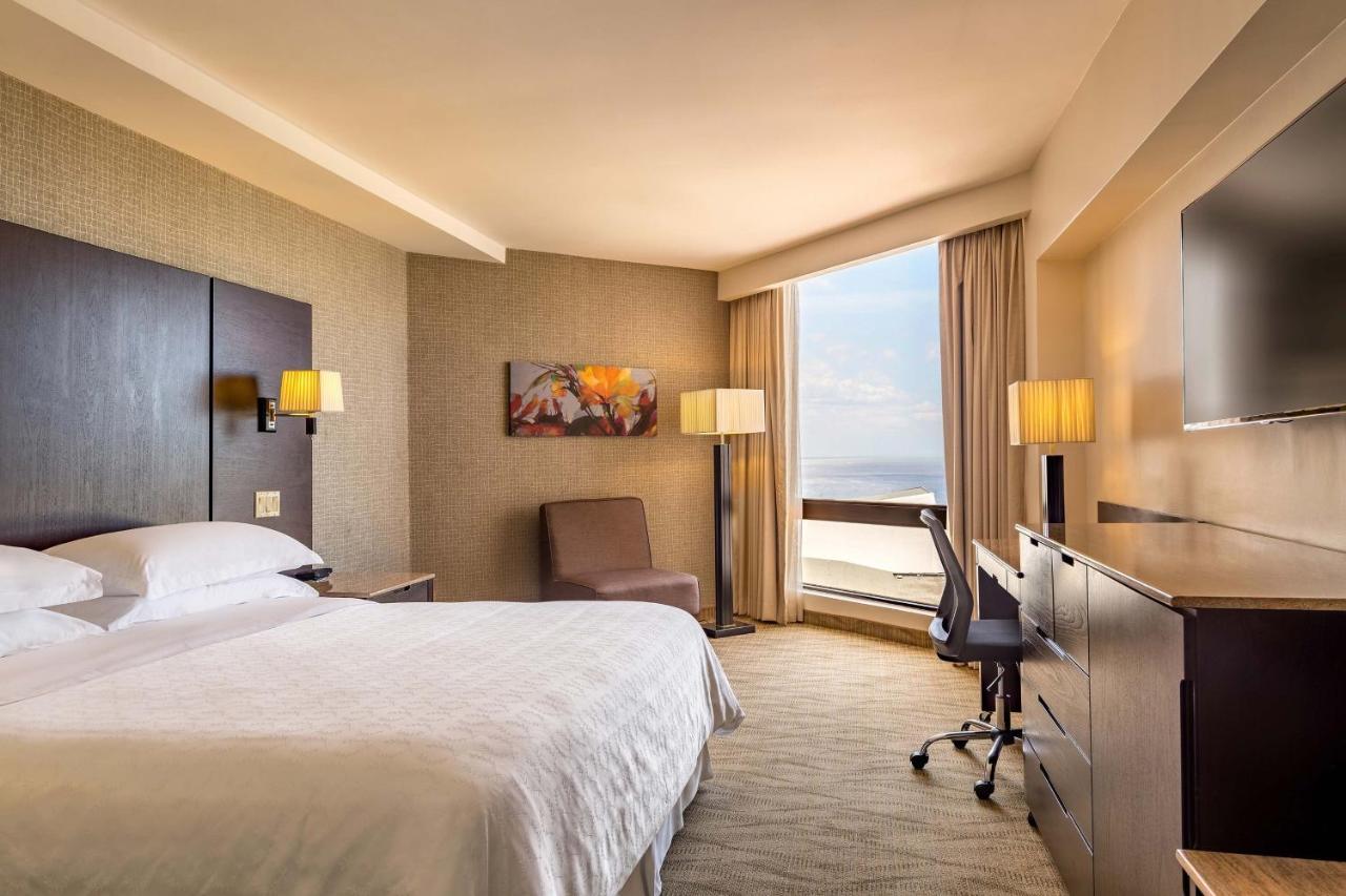 Deluxe Zimmer mit 1 Kingsize-Bett und Stadtblick