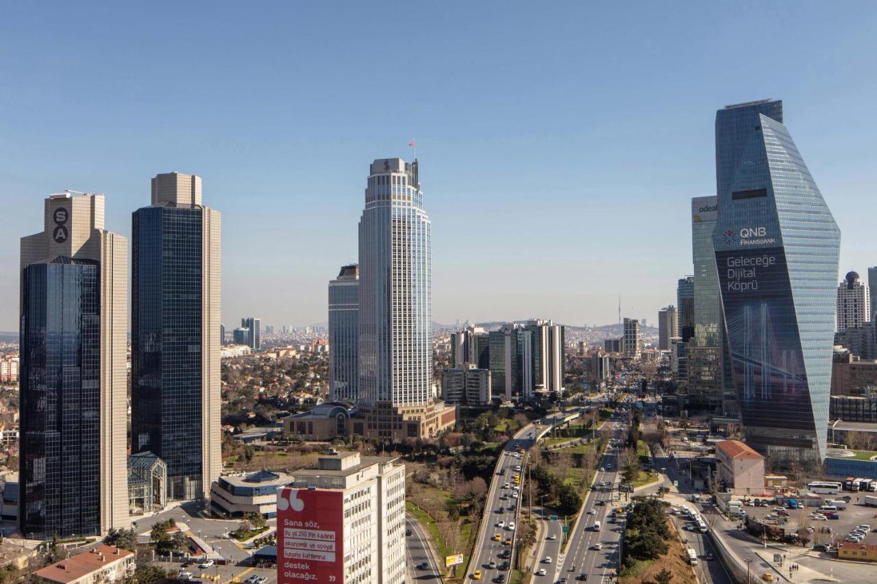 Executive Zimmer mit Kingsize-Bett und Panoramablick auf die Stadt - Zugang zur Lounge