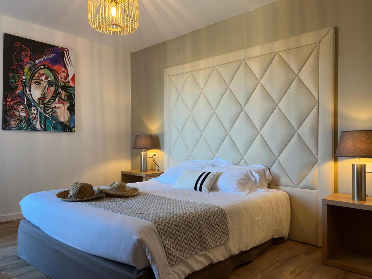 Medium - Double or Twin Room - Balcony with Sea and Swimming Pool View