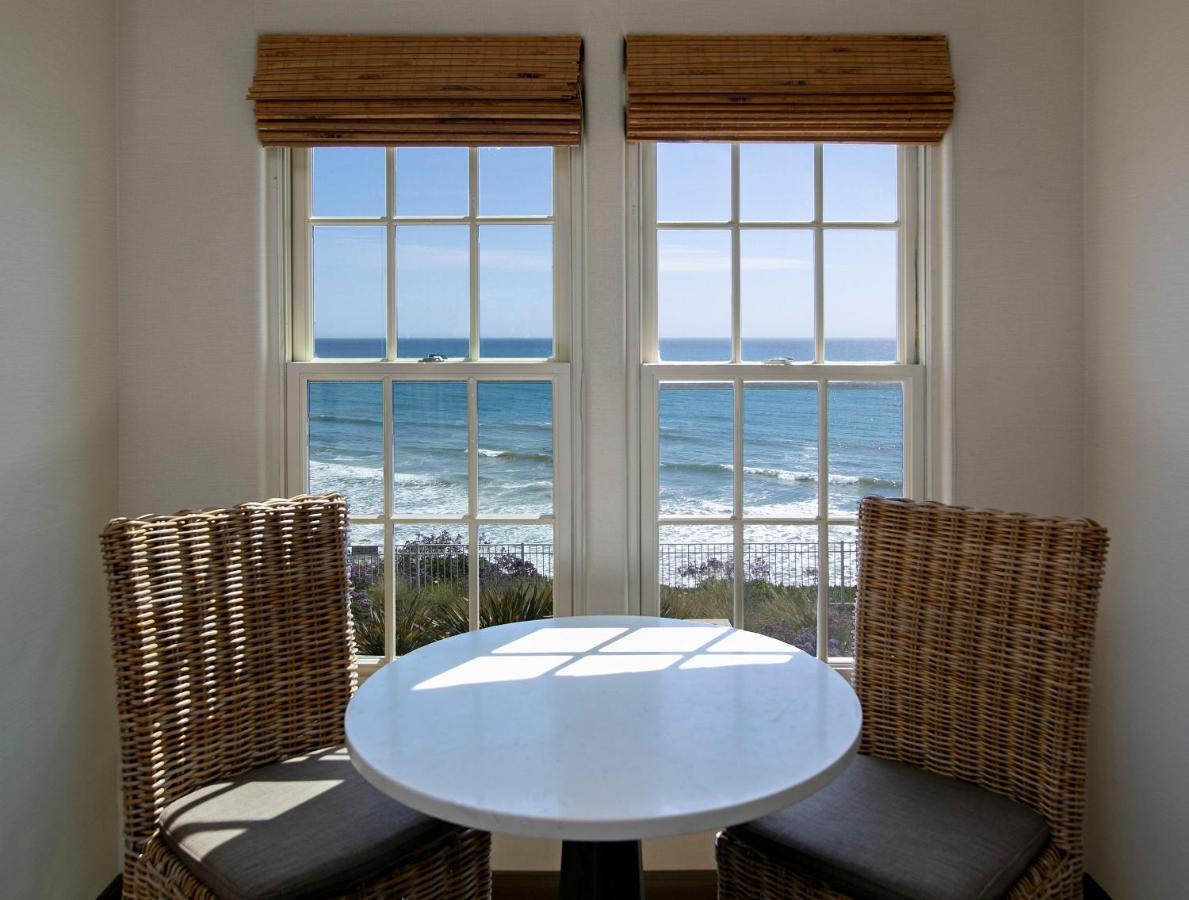 Queen Room Two Queen Beds Oceanfront View