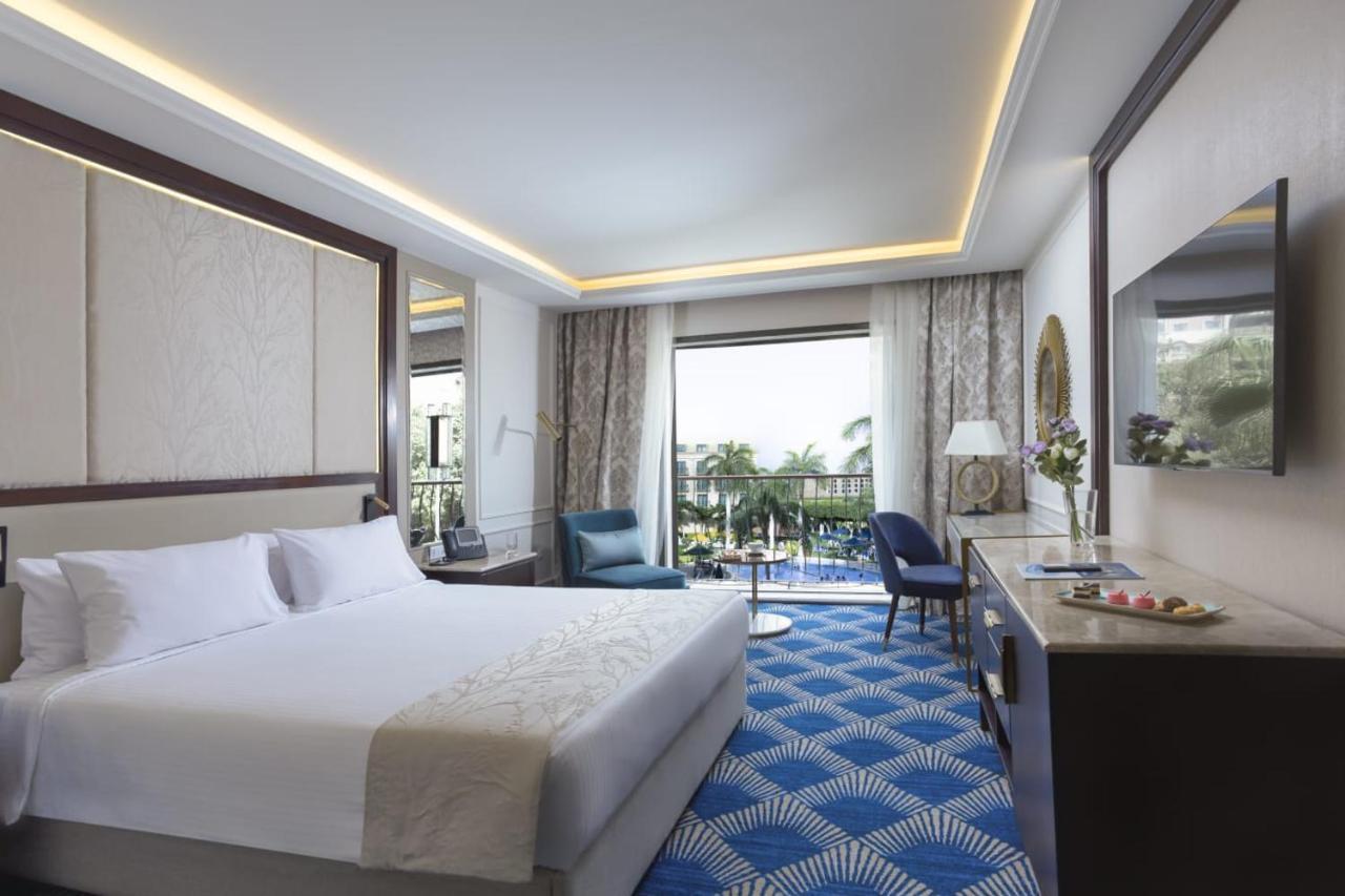 Executive Doppelzimmer mit Poolblick