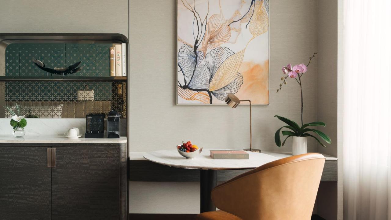 Premium King Room - Club Lounge Access,1407774371:JPEG