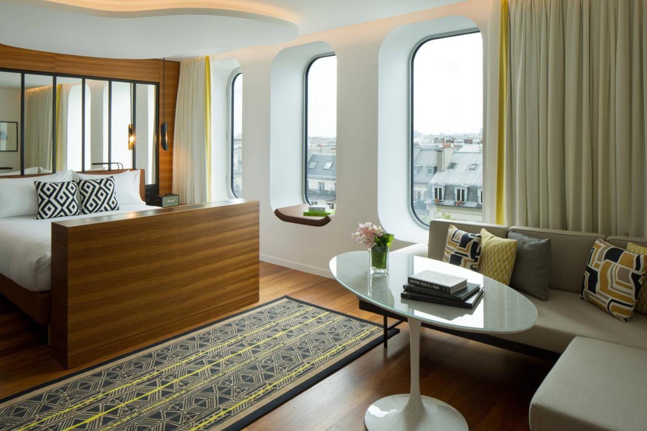 Junior Suite Artist Studio