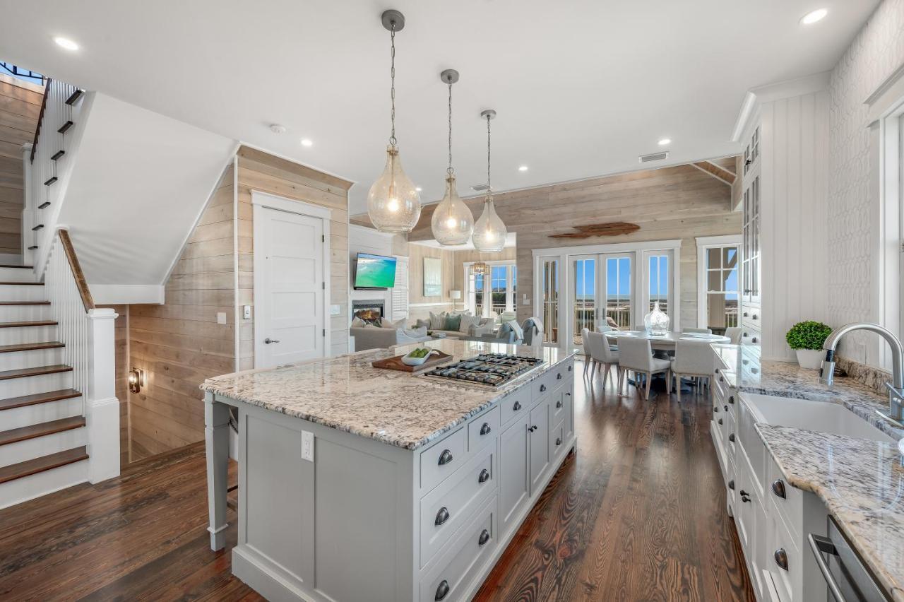 Five-Bedroom Holiday Home