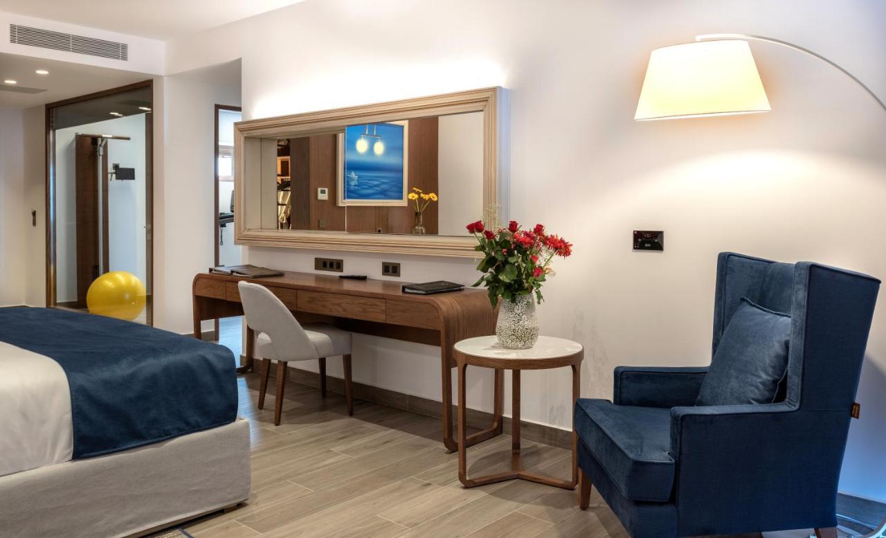 Aqua Marine Suite zum Wasser mit Außen-Whirlpool und Fitnessstudio