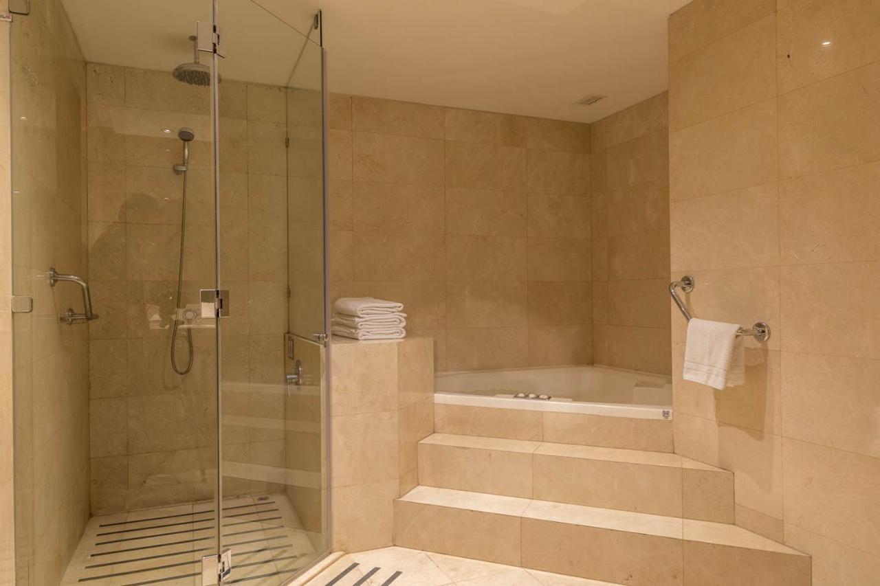 Deluxe Suite mit 1 Kingsize-Bett zur Meerseite