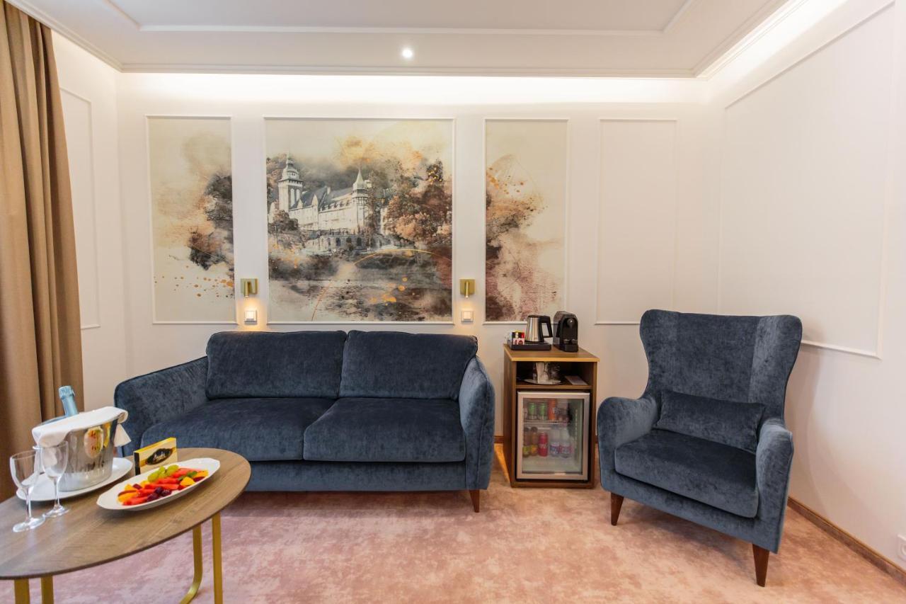 Deluxe Suite
