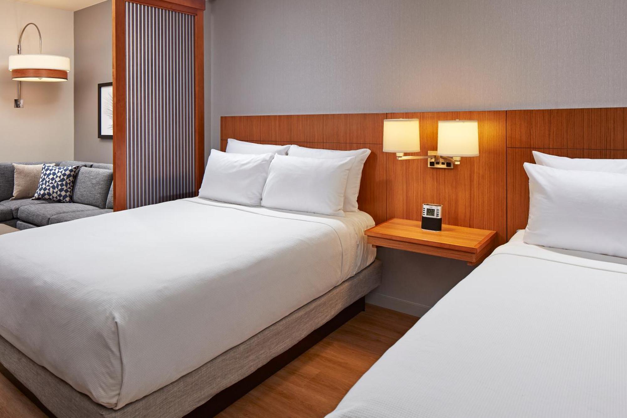 Queen Room Two Queen Beds Roll Shower Disability Access