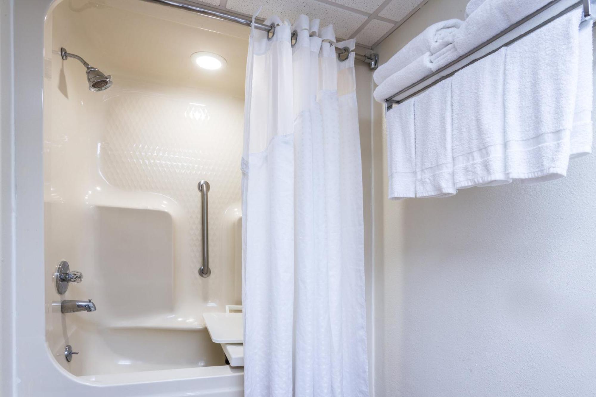 Zimmer mit 2 Queensize-Betten – barrierefrei/Nichtraucher