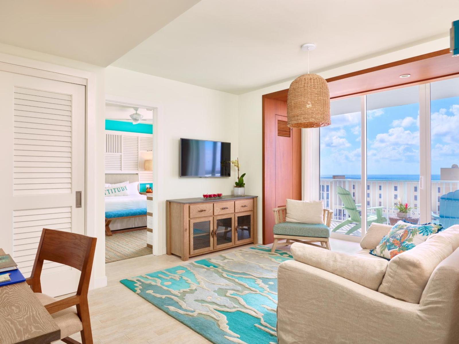 One-Bedroom King Suite Partial Ocean View
