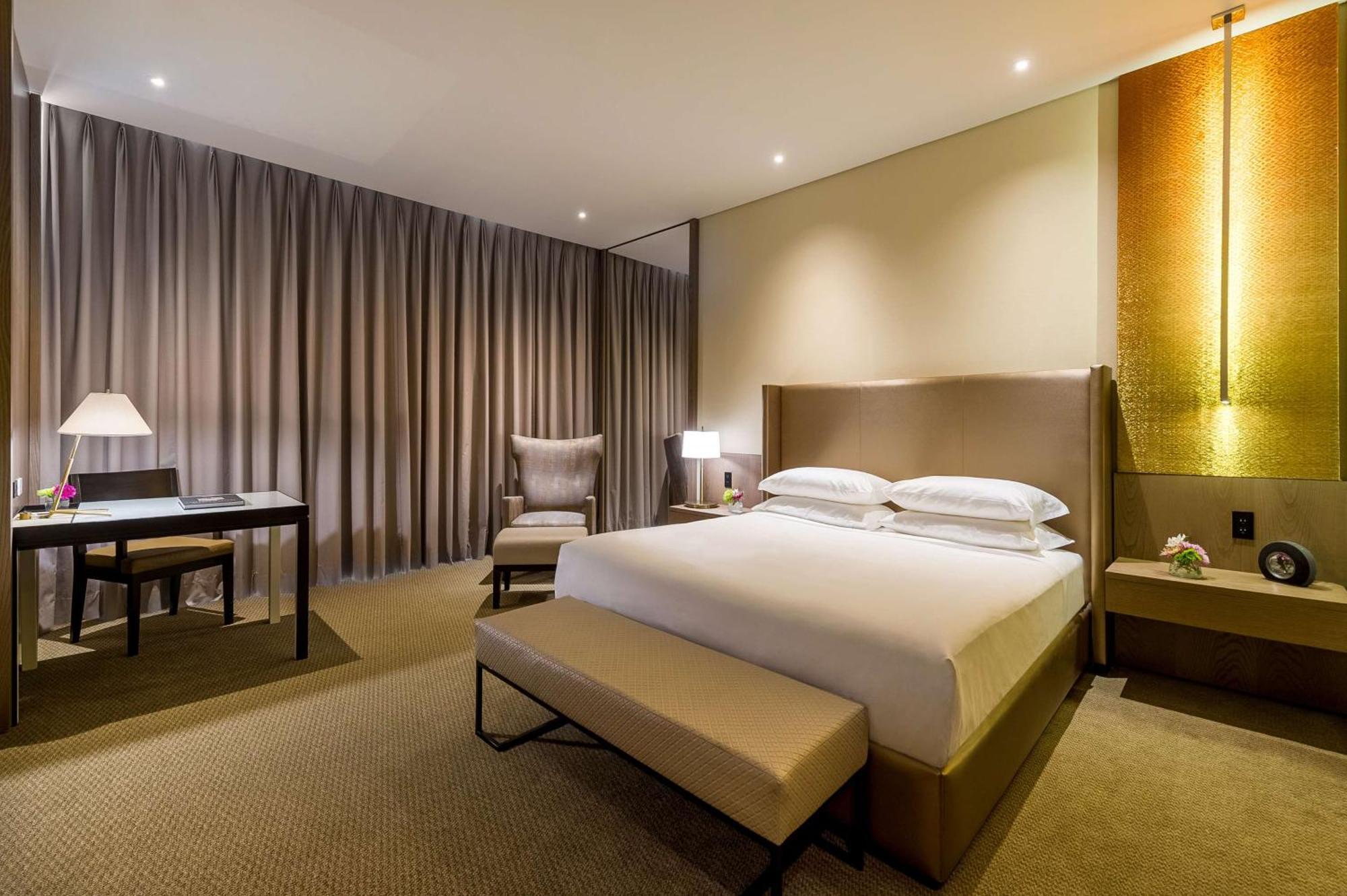 Zimmer mit Kingsize-Bett - Barrierefrei/befahrbare Dusche