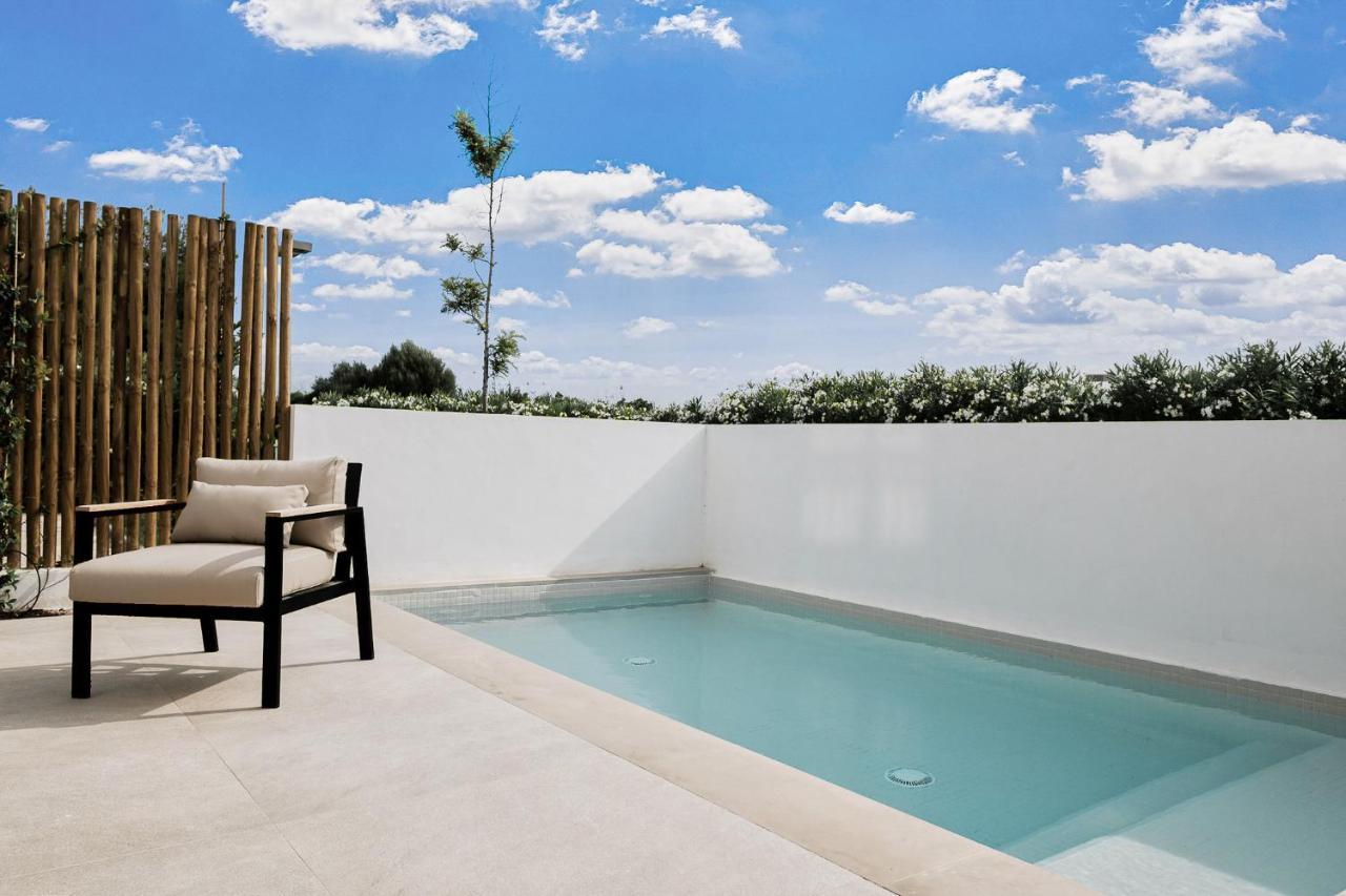 Suite mit 2 Schlafzimmern und eigenem Pool im Erdgeschoss