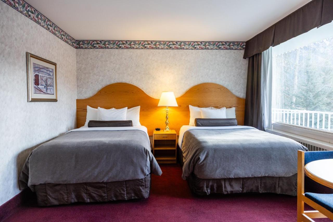 Doppelzimmer mit 2 Doppelbetten