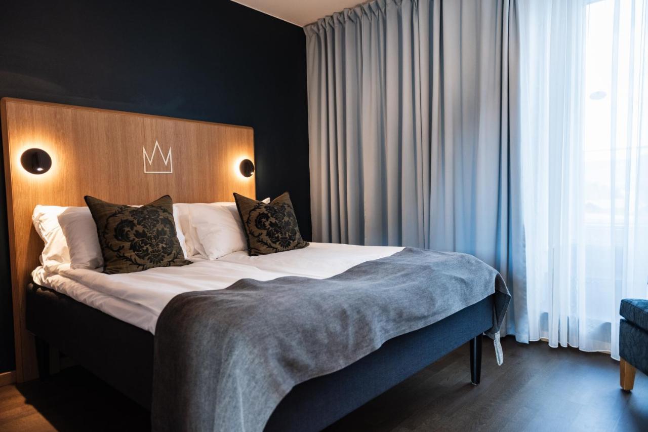 Doppelzimmer mit Balkon und Meerblick