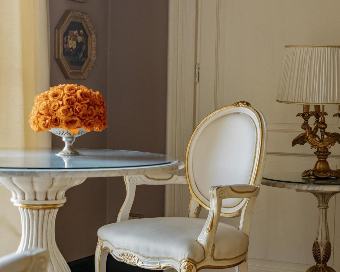 Signature Suite