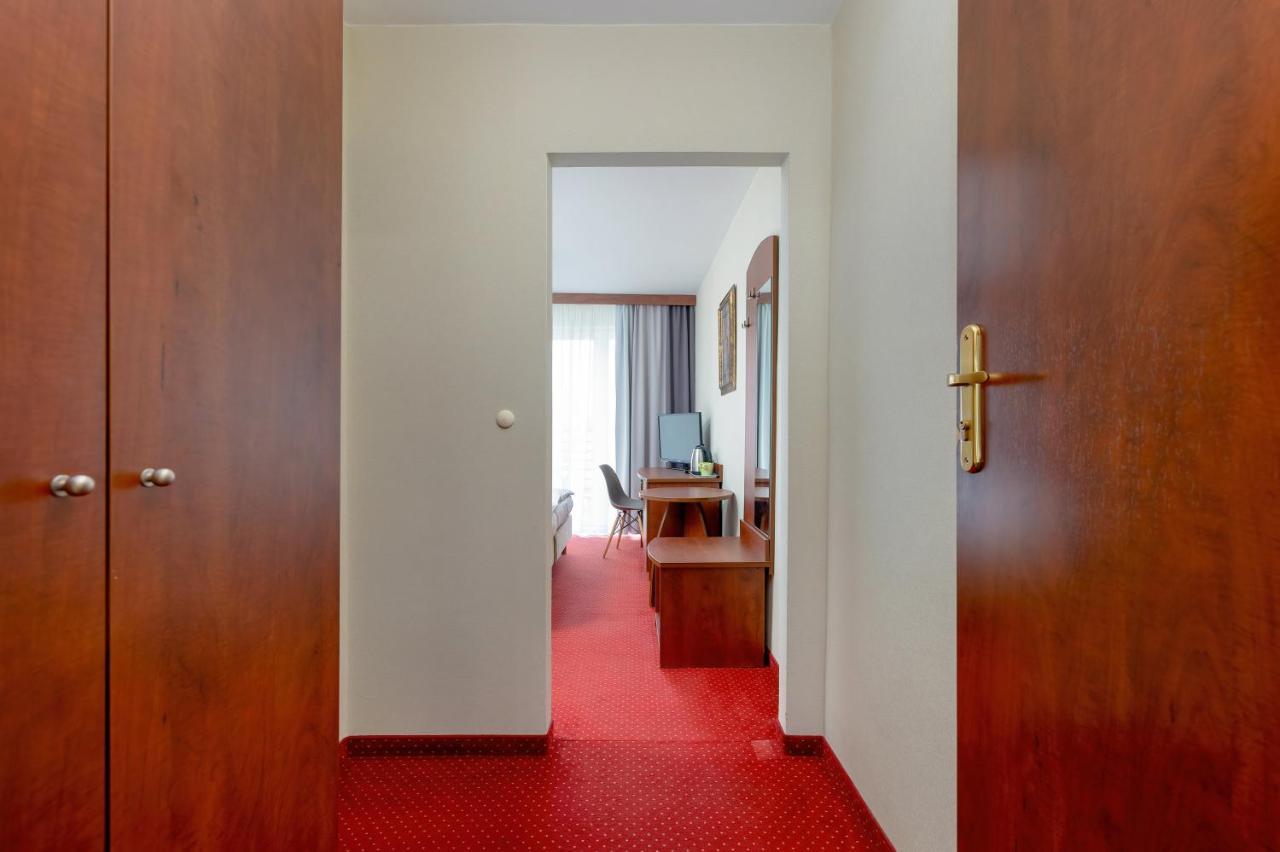 Doppelzimmer mit Balkon