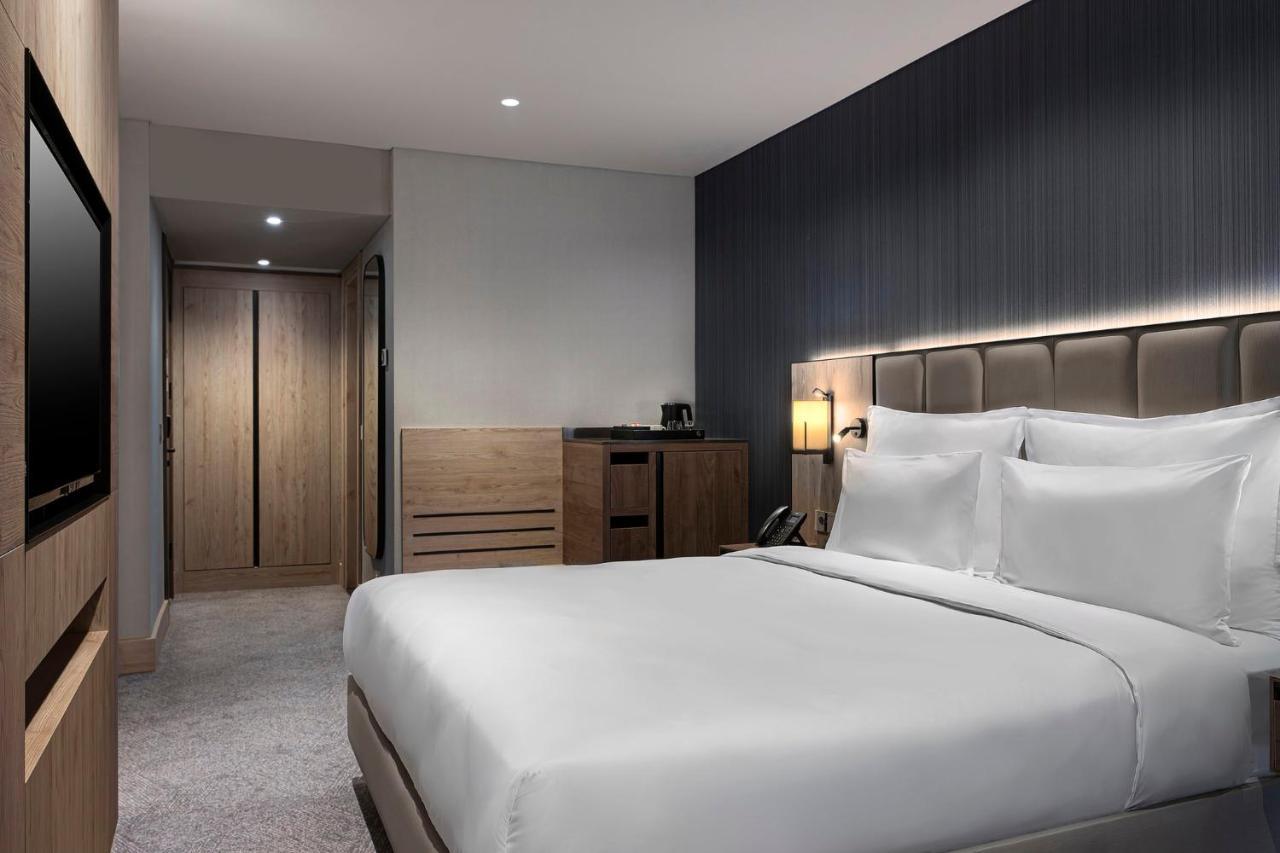 Standard Zimmer mit Kingsize-Bett