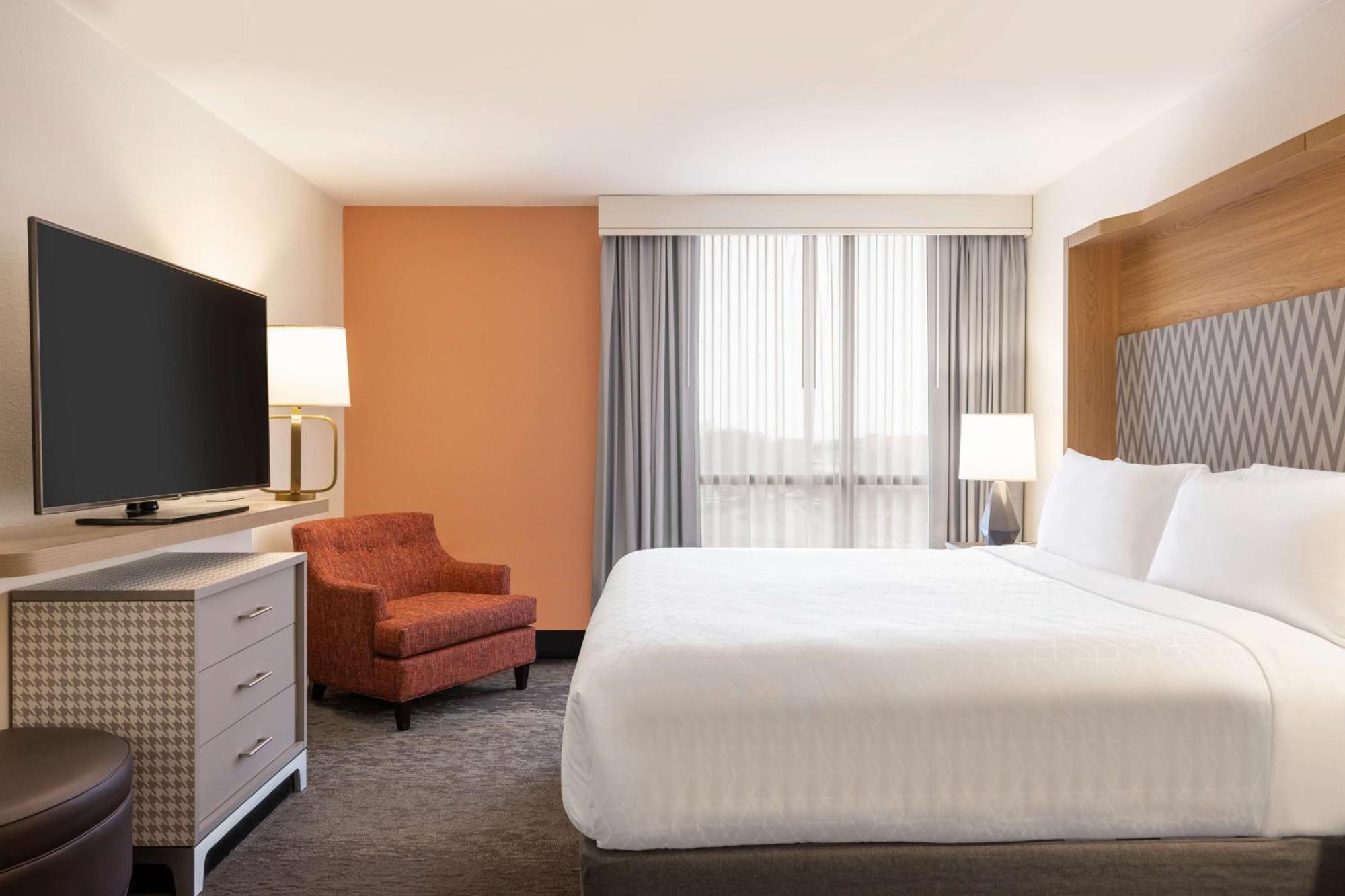 Two-Bedroom King Suite