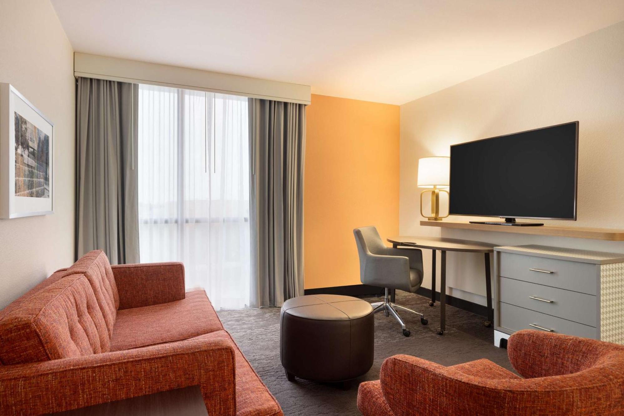 Two Room Queen Suite Two Queen Beds