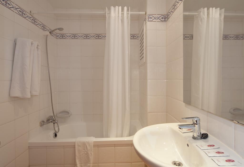 Doppelzimmer mit Balkon