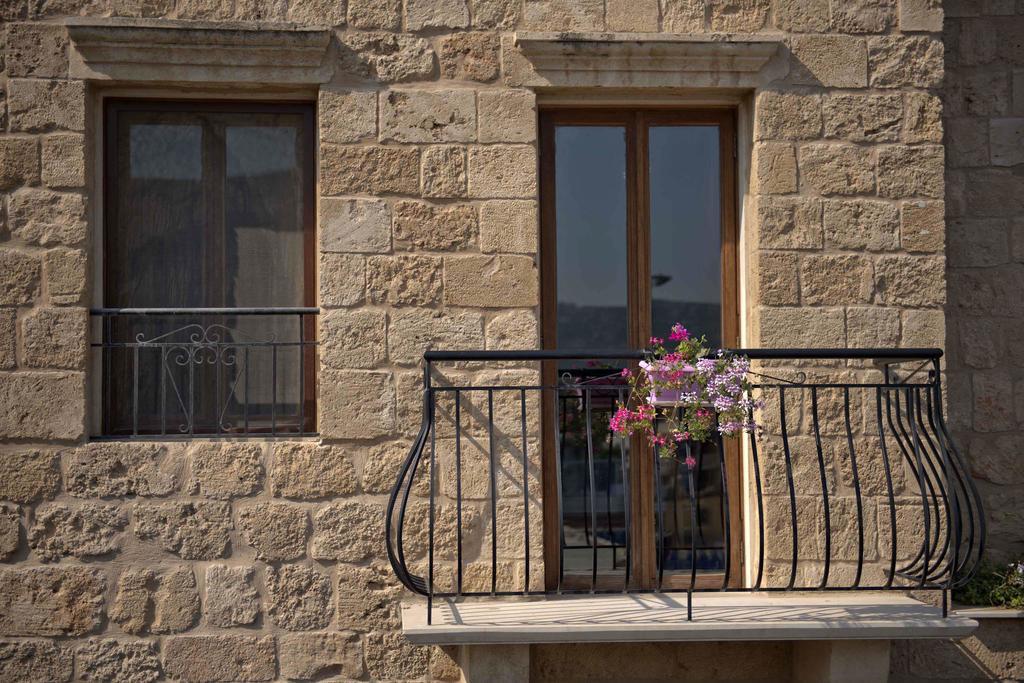Deluxe Doppelzimmer mit Balkon und teilweisem Meerblick