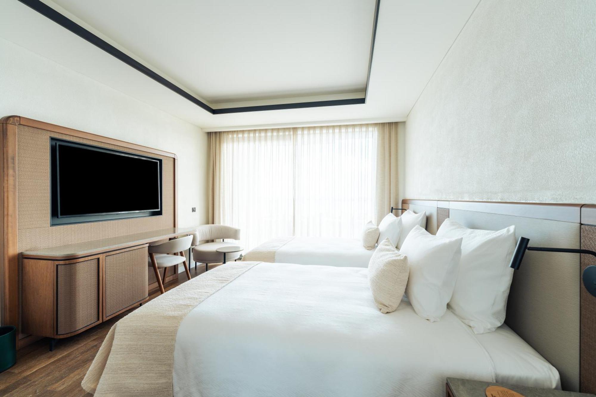 PENTHOUSE-SUITE MIT 2 SCHLAFZIMMERN, EIGENEM POOL UND MEERBLICK 2+1 ZIMMER (GEMEINSCHAFTSZONE)