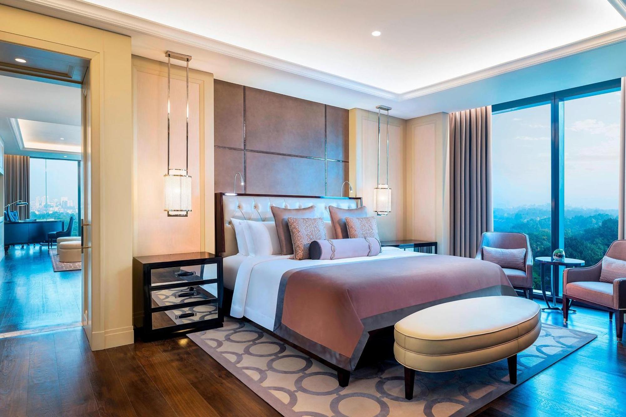 John Jacob Astor Suite Lake Gardens View