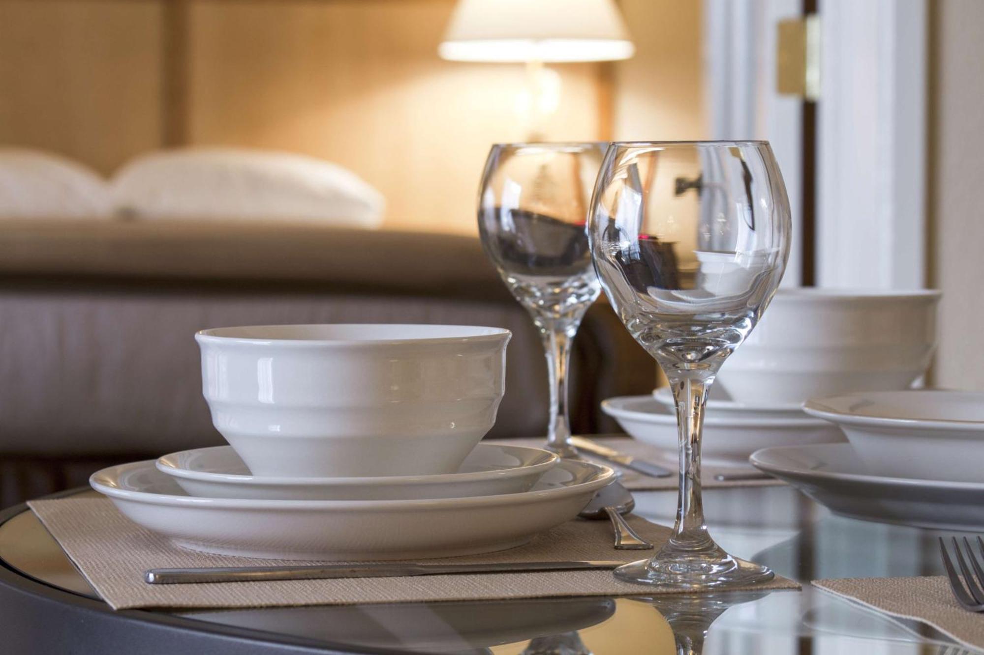 STUDIO 2 DOUBLES,1541279089:JPEG