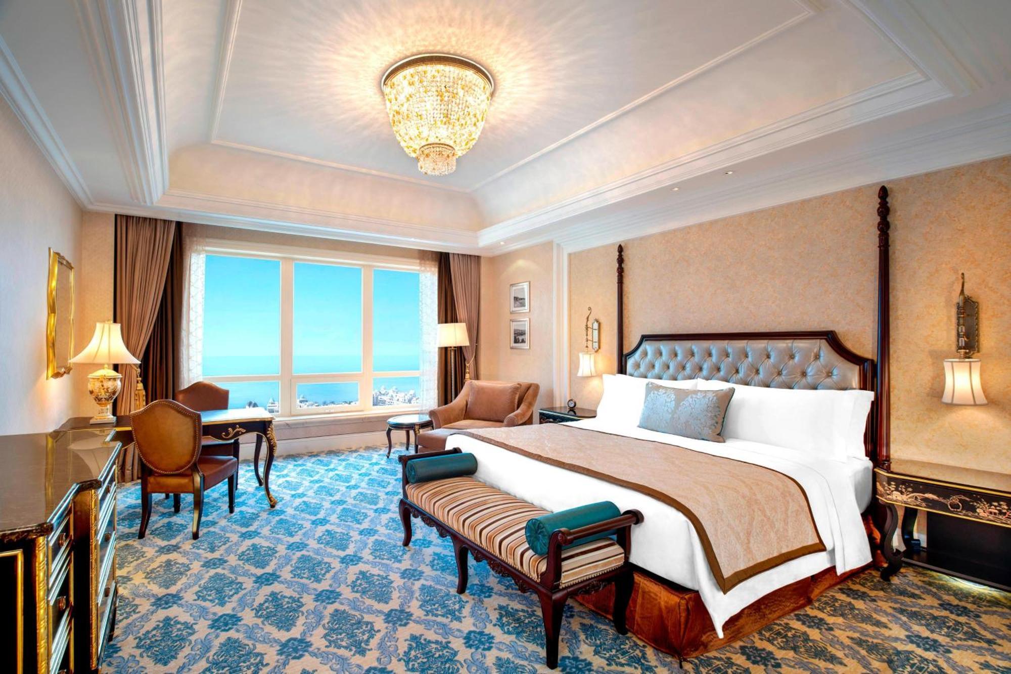 Deluxe Zimmer mit Kingsize-Bett mit Meerblick