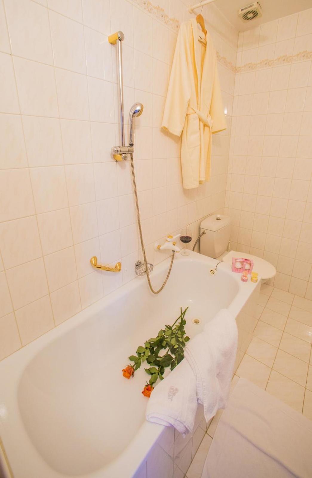 Doppelzimmer mit Balkon