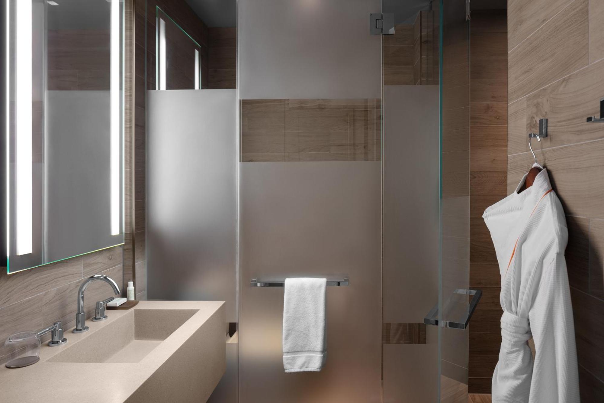 Zimmer Urban mit 2 Doppelbetten