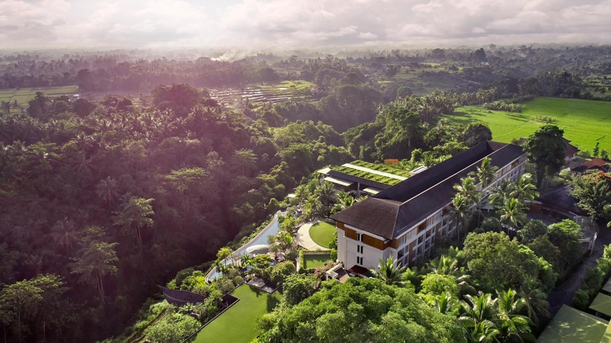 Deluxe Guest Room, 1 King Bed, Pool View, and Balcony with FREE Access to the Farm, FREE Family Activities, Daily Yoga, Daily Aquacise, and 24-Hour Access to the Westin WORKOUT®️ Fitness Studio.