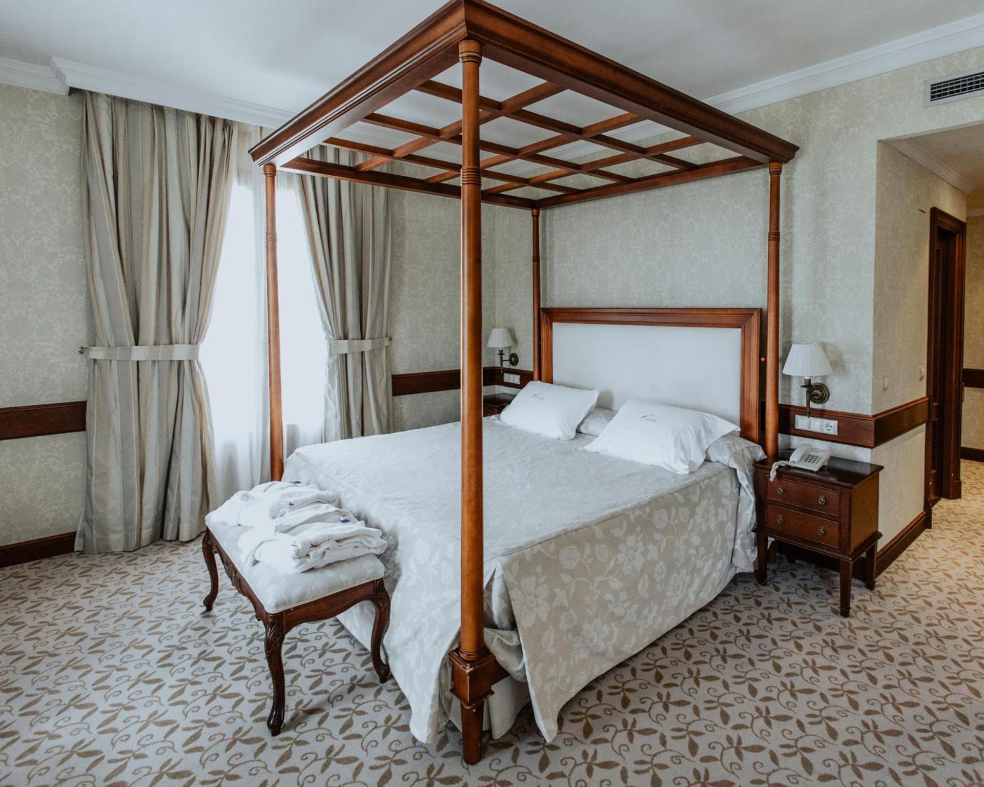 Family Room,1548743296:JPEG