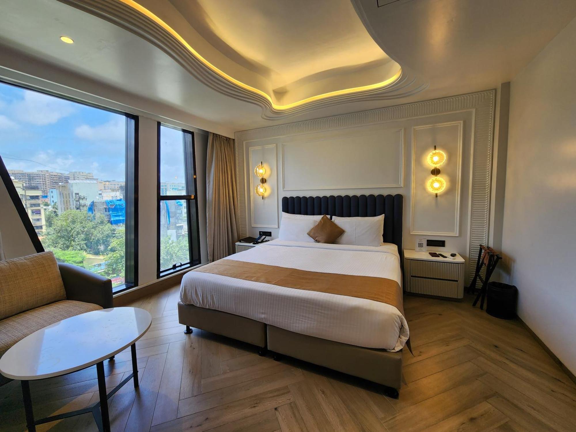 Premium King Room with Smart Tv