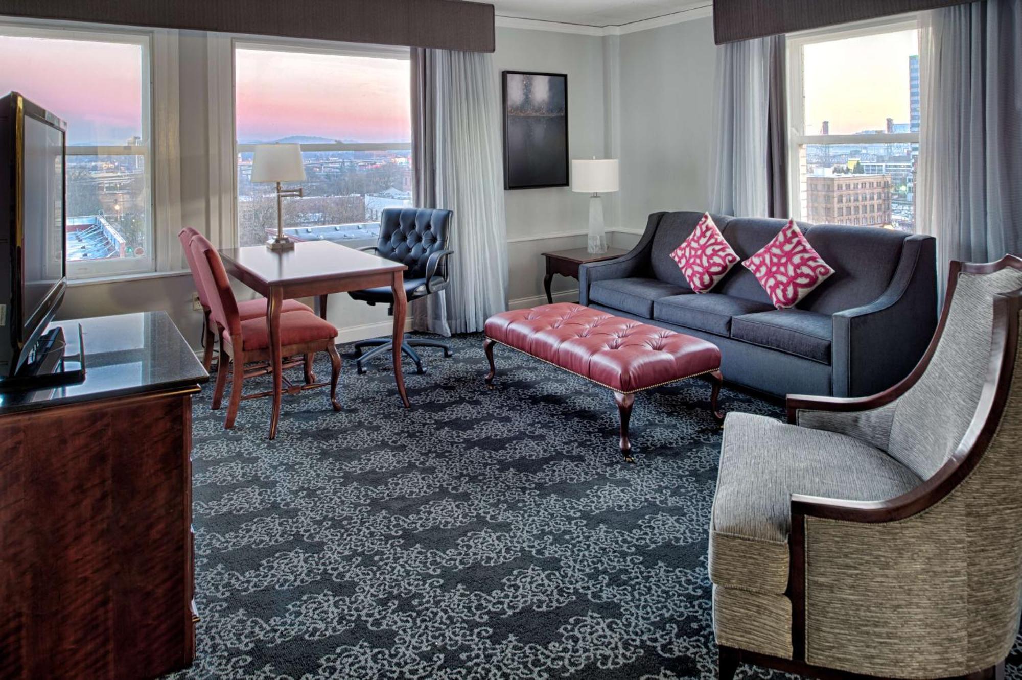 Corner Suite
