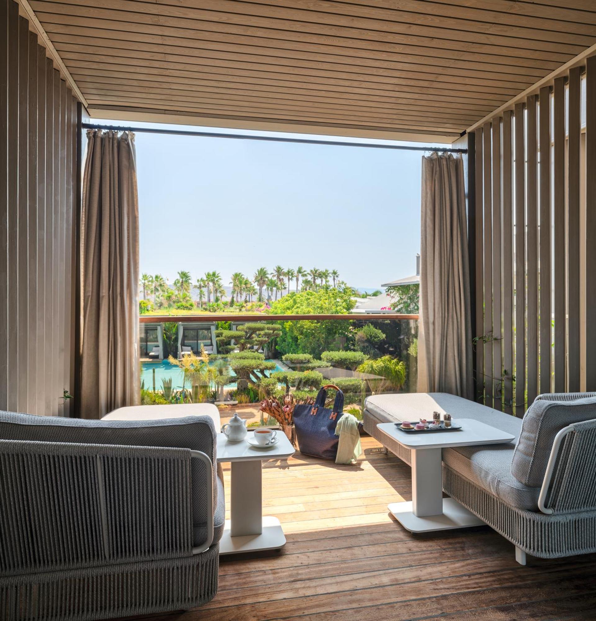 Suite mit 1 Schlafzimmer, Terrasse und Poolblick