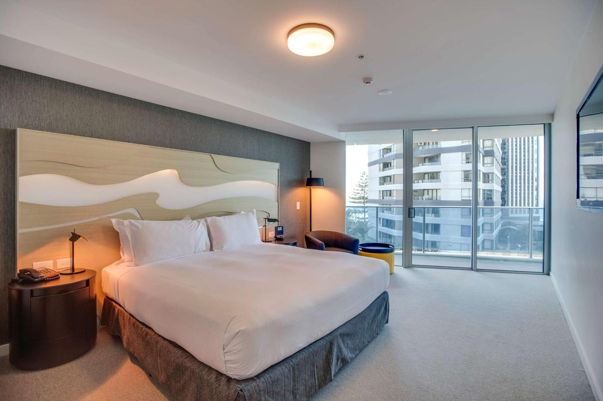 Zimmer mit Kingsize-Bett