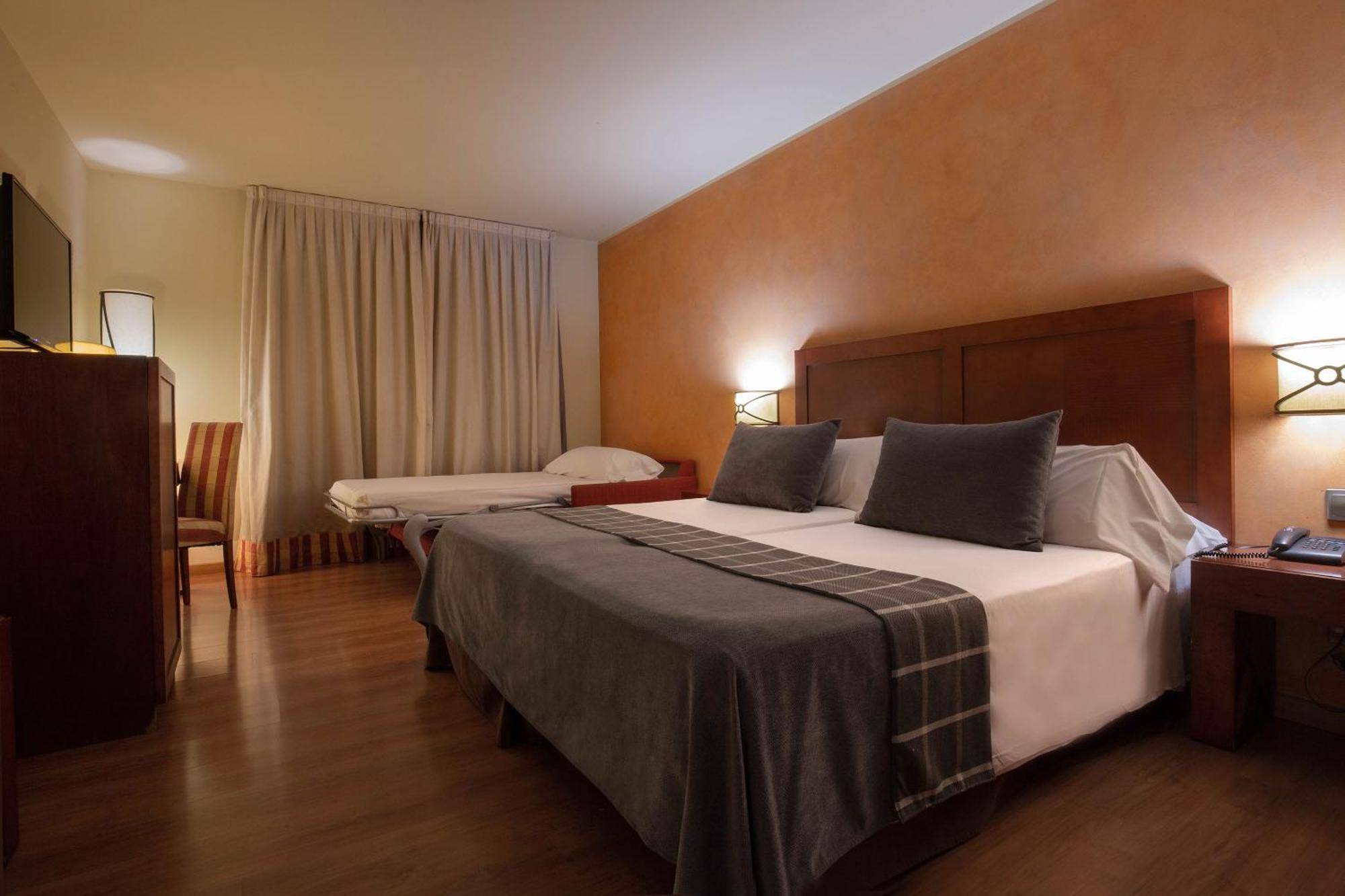 Dreibettzimmer