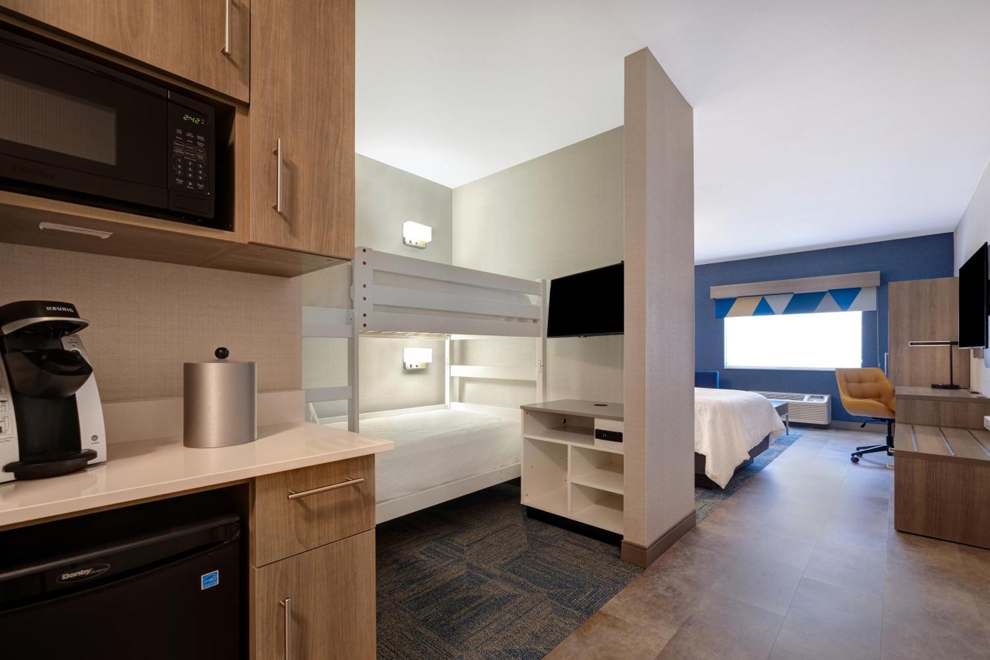Family Studio Suite